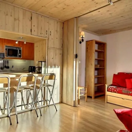 Apartment Divisible, Oriente Sud, Balcon En Etage Eleve, Au Pied Des Pistes - Fr-1-455-87 La Plagne